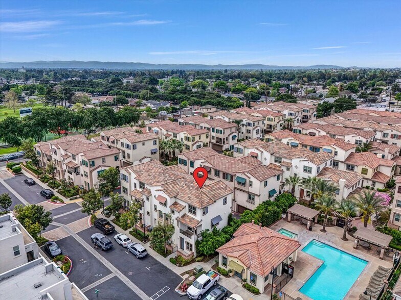 Building Photo - 158 Macintosh Way