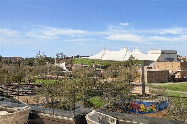 Building Photo - 1 Riva Row