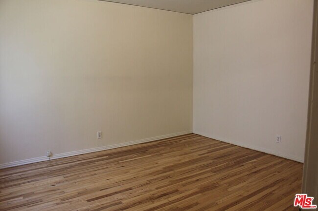 Building Photo - 1606 Glendon Ave
