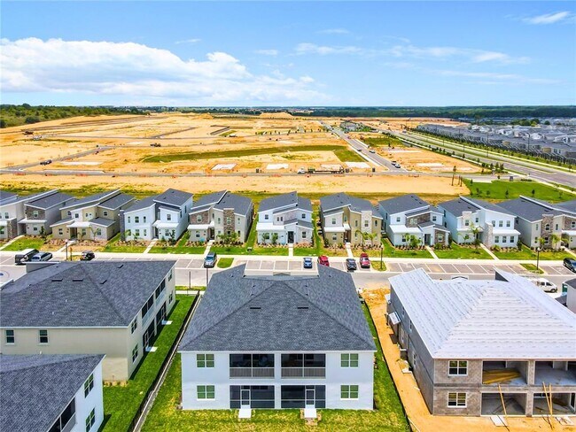 Building Photo - 9331 Sommerset Hills Dr