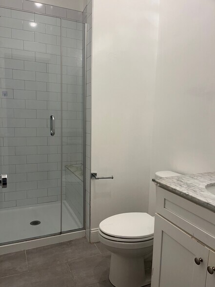 Building Photo - 506 Boston Post Rd