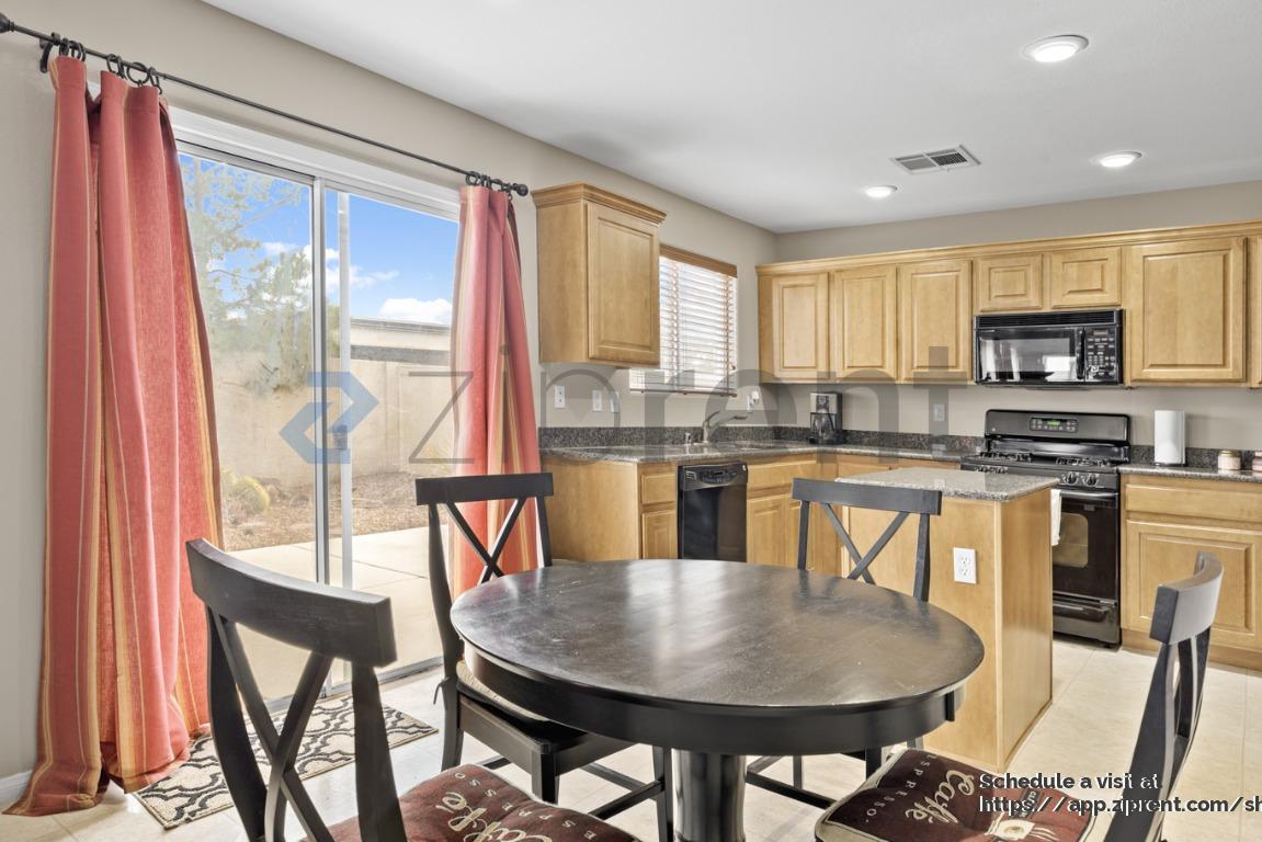 Building Photo - 5580 Avent Ferry St