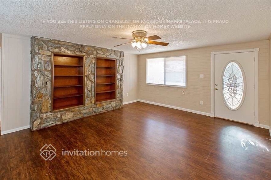 Building Photo - 7250 W Glenrosa Ave
