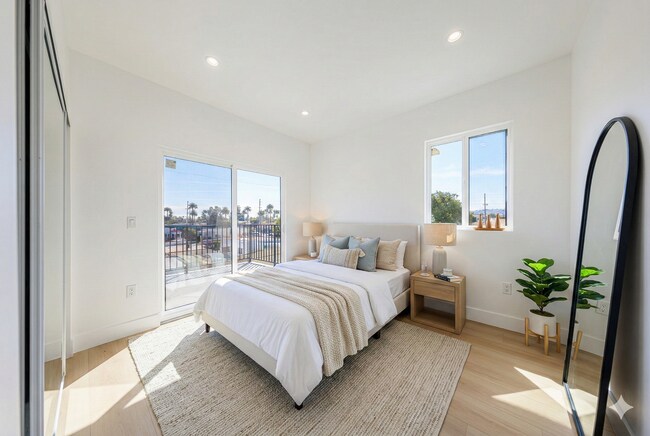 Building Photo - Luxury Never Before Lived in Townhomes!