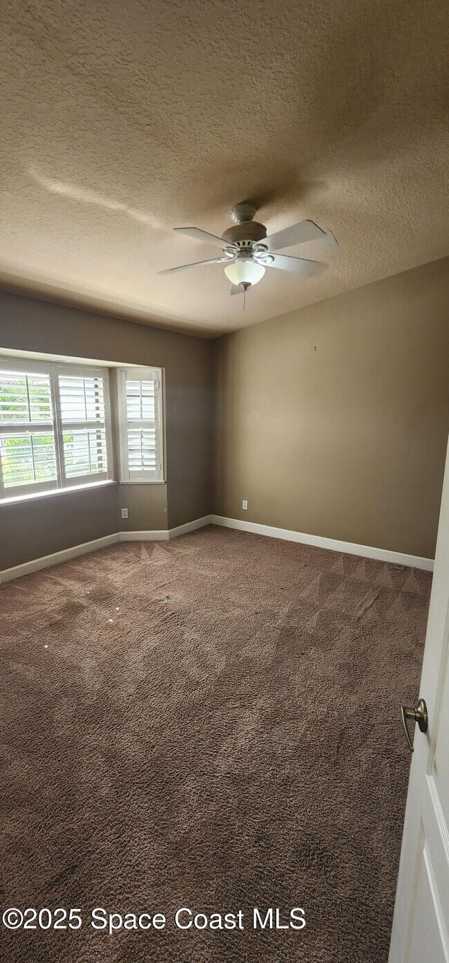 Building Photo - 2577 Sykes Creek Dr