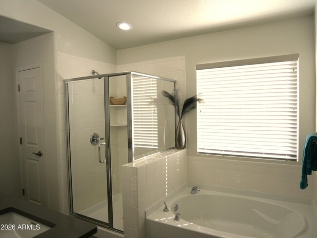 Building Photo - 1696 Tenen Pass Dr