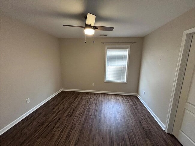 Building Photo - 203 Townview Dr