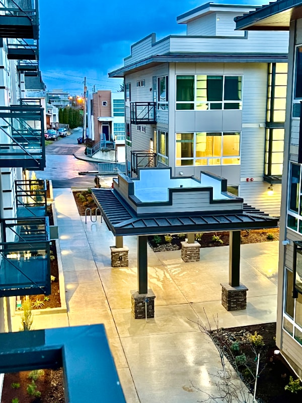 Building Photo - 2330 Yakima Ct