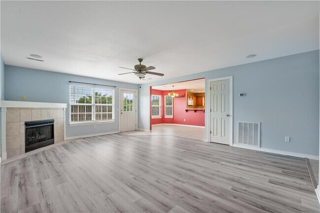 Building Photo - 3509 SW Carriageway Ave