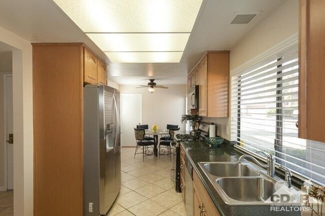 Building Photo - 72384 Ridgecrest Ln