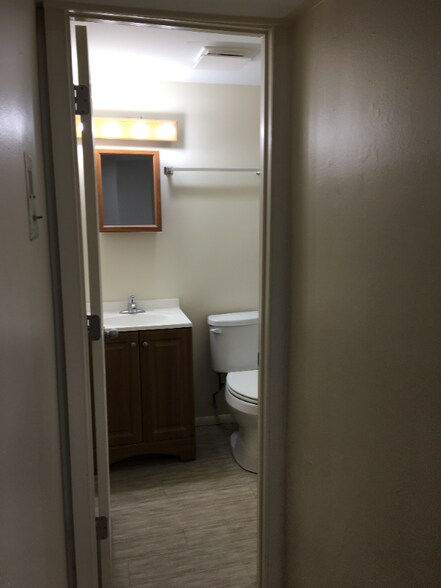 Building Photo - 810 St Paul St