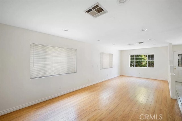 Building Photo - 14012 Sayre St