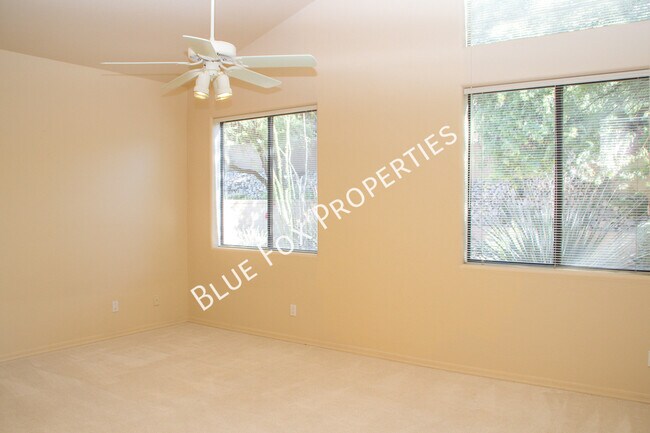 Building Photo - 4131 E Hawks Wing Dr