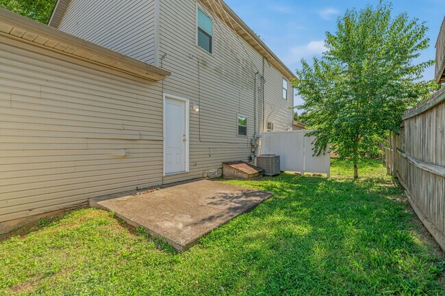 Building Photo - 5205 Cub Cir