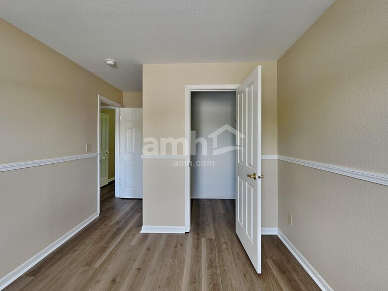 Building Photo - 12693 Glengary Dr