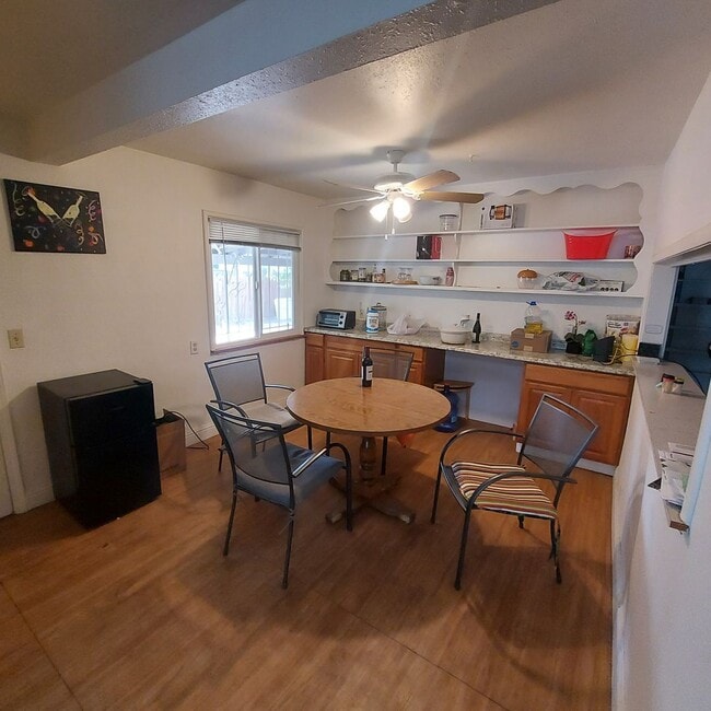 Building Photo - Spacious 5 bedroom home in Carmichael