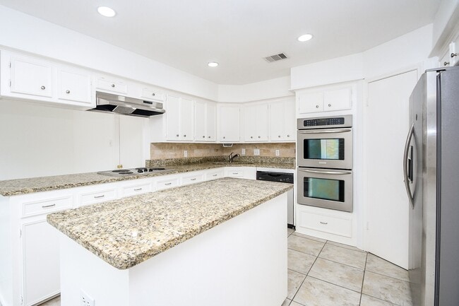 Building Photo - 7822 Albin Ln