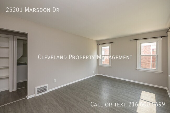 Building Photo - 25201 Marsdon Dr