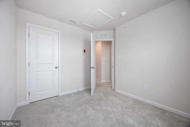 Building Photo - 131 Hamilton Ln.
