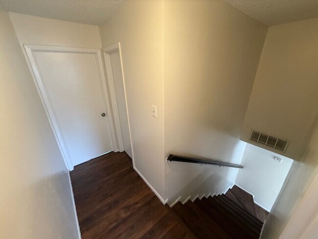 Building Photo - 110 Merlin Rd