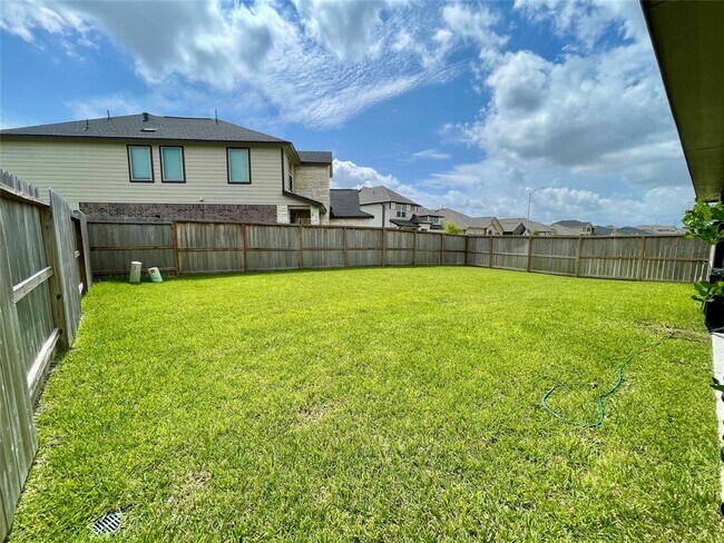 Building Photo - 17202 Coppice Oak Dr