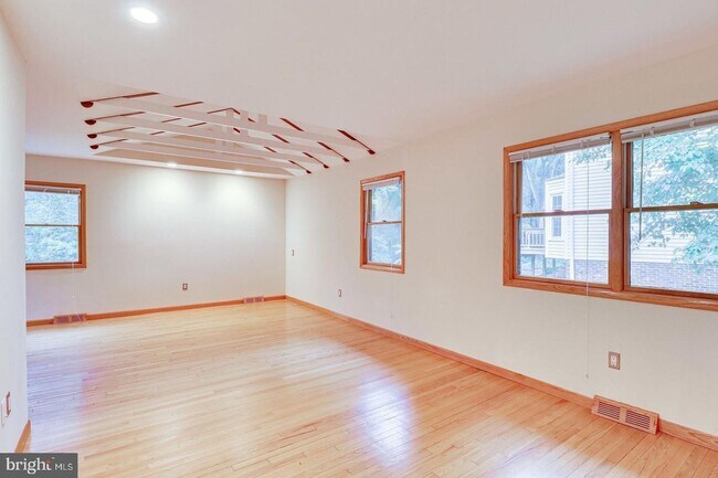 Building Photo - This elegant and unique three-level split ...