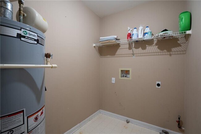 Building Photo - 2104 Jockey Hollow Dr NW