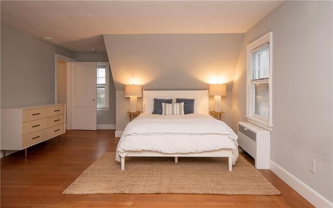 Building Photo - 118 Ruggles Ave