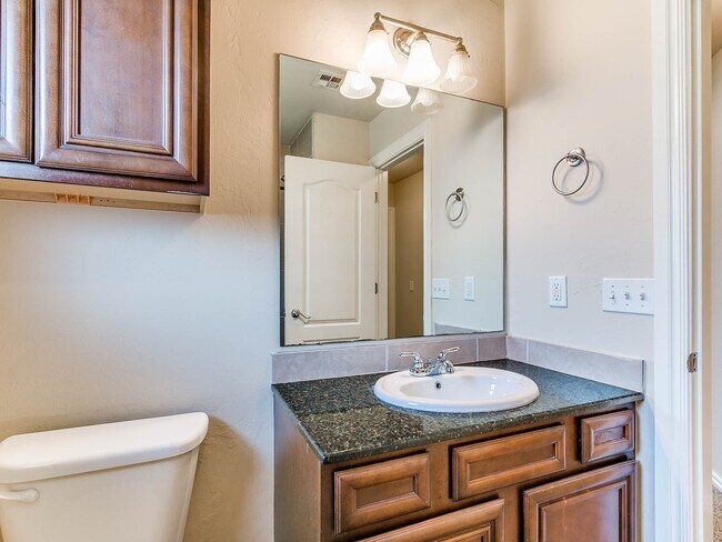 Building Photo - 2724 Busheywood Dr