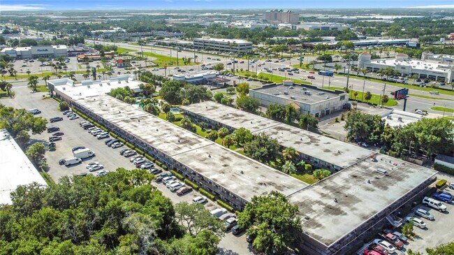 Building Photo - 7900 S Orange Blossom Trail