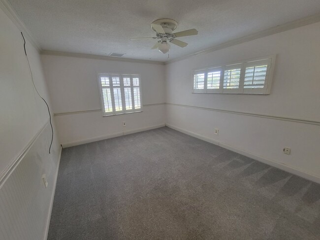 Building Photo - 2/2 Villa in Clearwater - 55+ Community