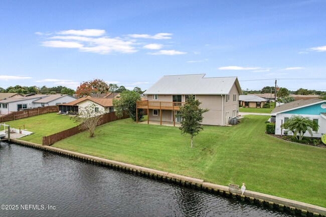 Building Photo - 17 Clinton Ct S