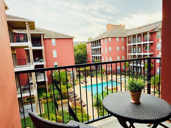 Building Photo - 2400 McCue Rd