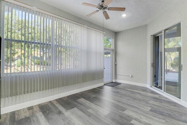 Building Photo - 3033 SE Brierwood Pl