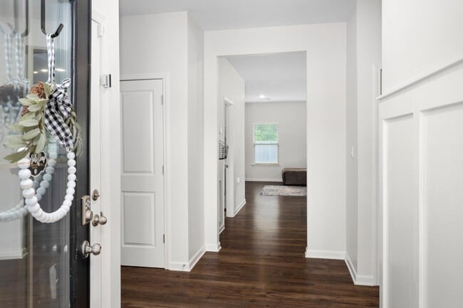 Building Photo - 44 N Payson Cv