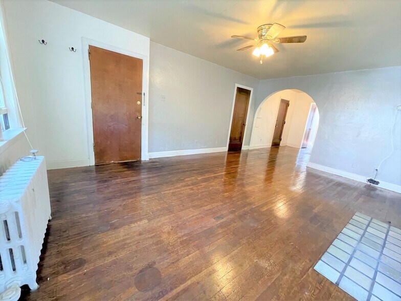 Building Photo - 1405 Severn St