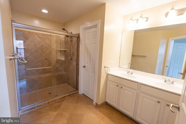 Building Photo - 4815 Portsmouth Rd