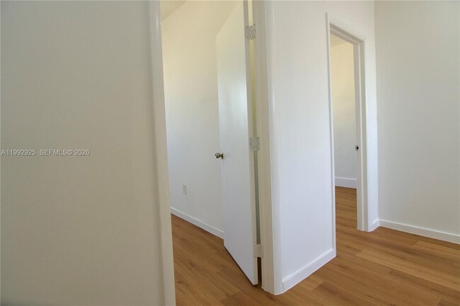 Building Photo - 337 SW 5th Ave