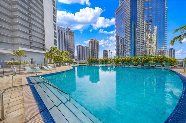 Building Photo - 888 Biscayne Blvd