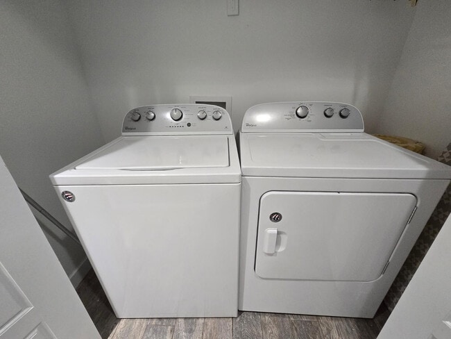 Building Photo - 7635 E Verde Ln