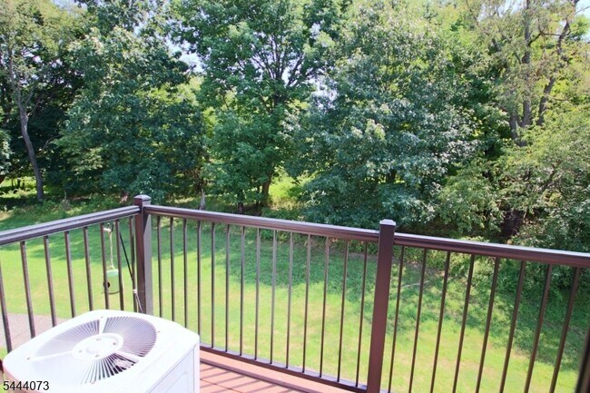 Building Photo - 1404 Normandy Ct