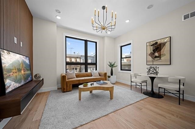 Primary Photo - 27 Graham St