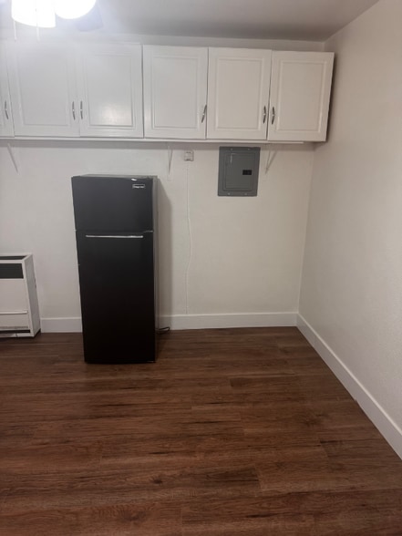 Building Photo - 8557 Juniper Ave