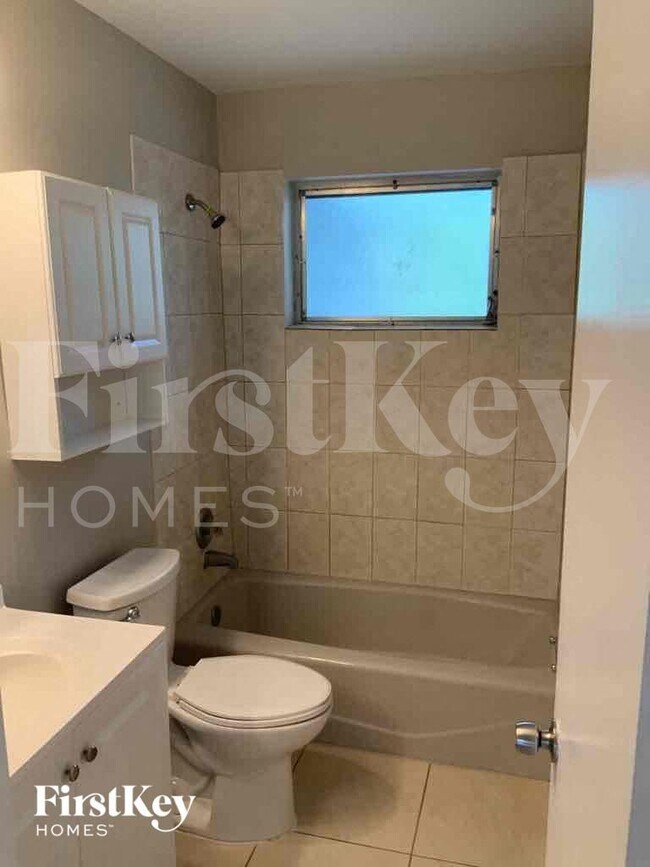 Building Photo - 630 NW 67th Terrace