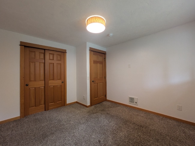 Building Photo - 20952 Desert Wood Dr