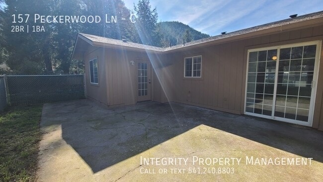 Building Photo - 157 Peckerwood Ln