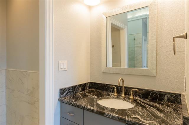 Building Photo - 1619 Pheasant Ln