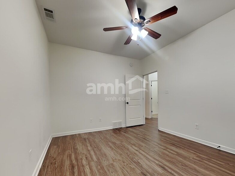 Building Photo - 6795 Jessie Hoyt Dr