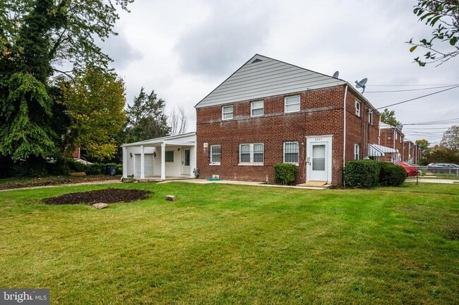 Building Photo - 2327 Wyngate Rd