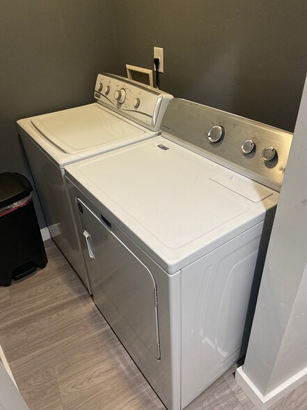 Building Photo - 3228 Broadway